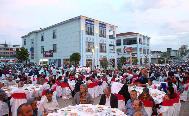 Gönül Sofraları’nın ilki Kaynarca’da kuruluyor — haber görseli