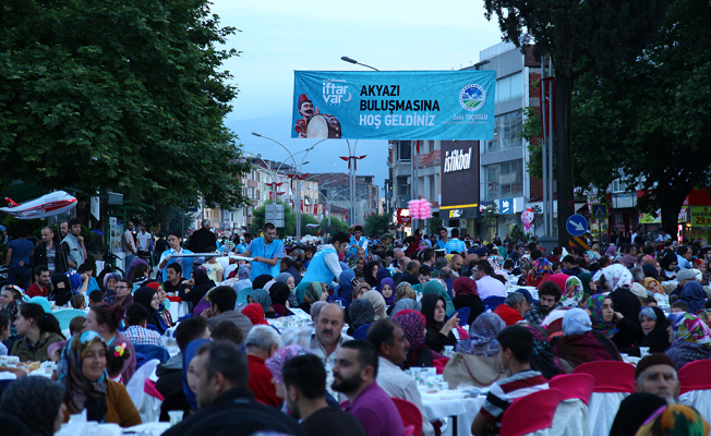 Akyazılı binler gönül sofralarında buluştu — haber görseli