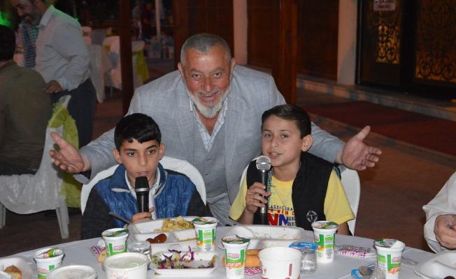 Muhtar Mahalle Halkına İftar Verdi — haber görseli