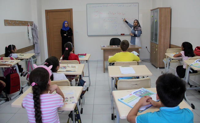 Savaşın çocukları için ders zili çaldı — haber görseli