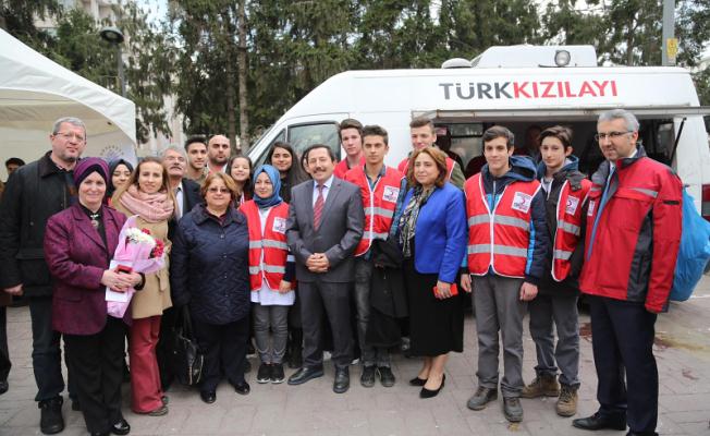 Vali Balkanlıoğlu, “Halkımızı Kızılay Kan Bağışı Kampanyasına Davet Ediyorum” — haber görseli
