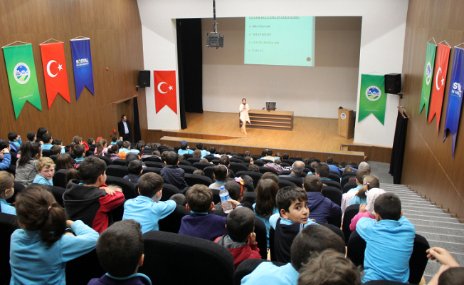 Teknoloji bağımlılığı sosyalliğin önüne geçer — haber görseli