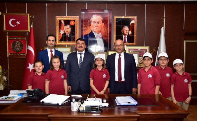 Karasu Belediye Başkanı İspiroğlu, Koltuğunu Aysima Sarı’ya Devretti — haber görseli