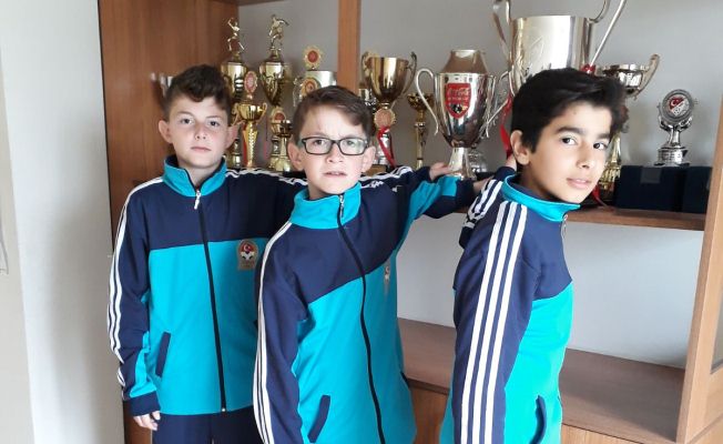 Zübeyde Hanım Ortaokulu’ndan Antalya’daki maça 3 öğrenci katıldı — haber görseli