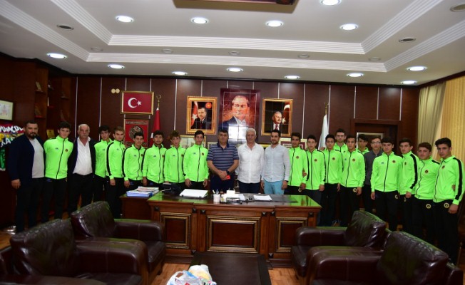 Şampiyon Aziziyespor’dan İspiroğlu’na Ziyaret — haber görseli