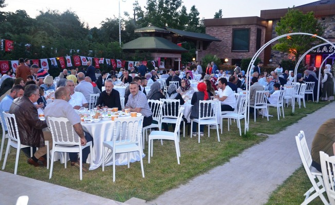 MHP’liler ve AK Partililer iftarda buluştu  — haber görseli