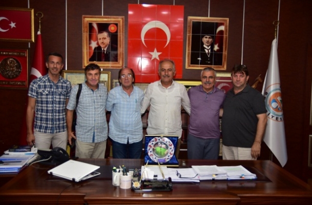 Olgunlar Futbol Turnuvası Komitesinden Teşekkür Plaketi — haber görseli