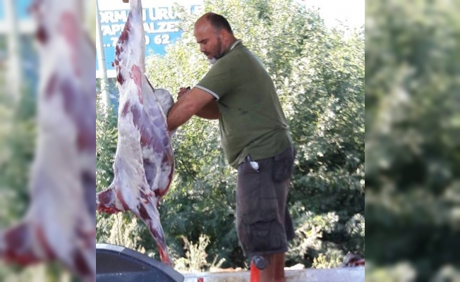 Ünlü Dizi Oyuncusu Kurbanı Kendi Kesti — haber görseli