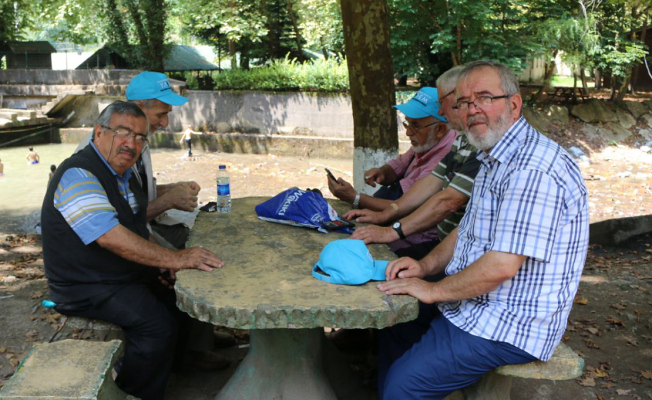 Yaşlılar şehrin güzelliklerini keşfediyor — haber görseli