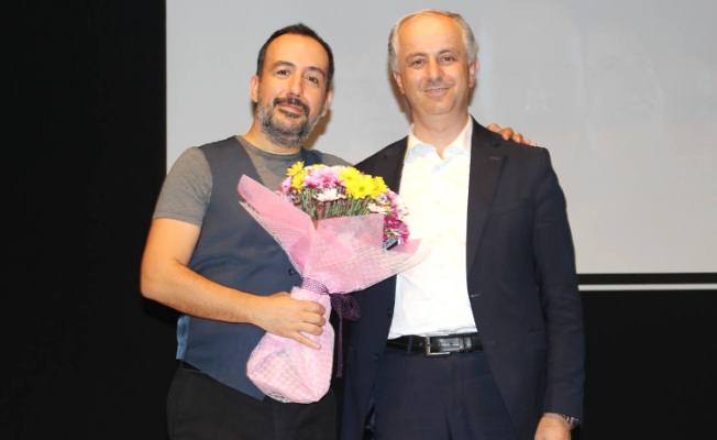 Özenç, Karasu’yu kahkahaya boğdu — haber görseli