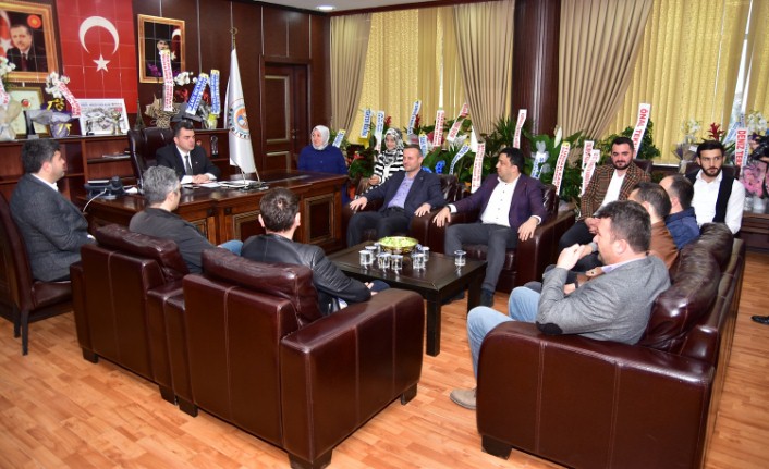 AK Parti İlçe Teşkilatı’ndan Başkan Sarı’ya Ziyaret — haber görseli