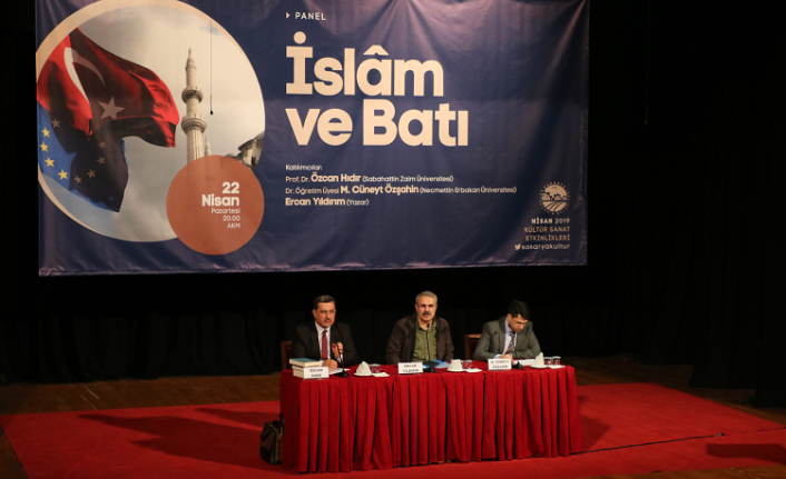 İslam ve Batı paneli AKM’de konuşuldu — haber görseli
