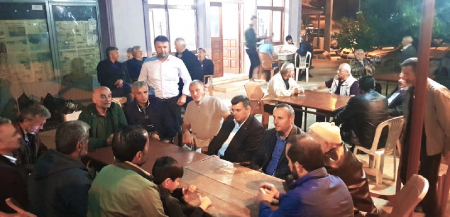 Başkan Sarı Kızılcık Mahallesinde — haber görseli