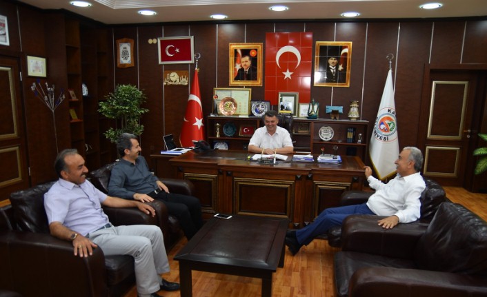 Eski Vali’den Başkan Sarı’ya Ziyaret — haber görseli