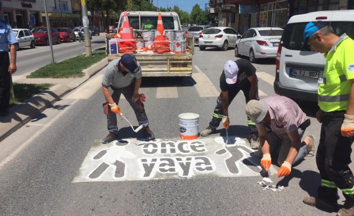 Karasu Belediyesi Ekipleri Tarafından “Önce Yaya” Görselleri Çiziliyor — haber görseli