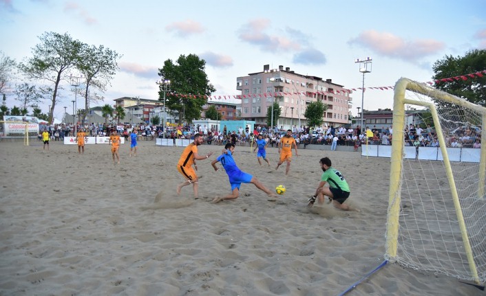 Karasu'da Plaj Futbolu Heyecanı Başlıyor — haber görseli