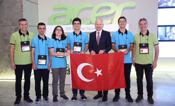Acer, IOI 2019’a katılan gençleri destekliyor — haber görseli