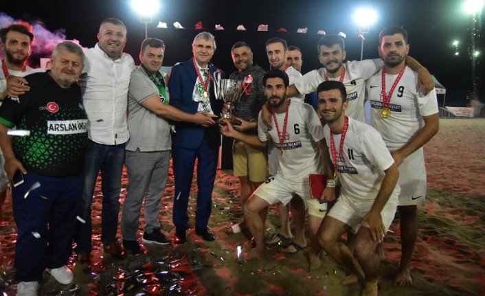 Plaj Futbolunda Kupa Dülger Pansiyonun — haber görseli