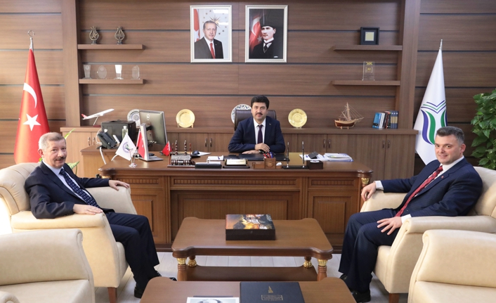 Mercan ve Sarı’dan Rektör Sarıbıyık’a Ziyaret — haber görseli