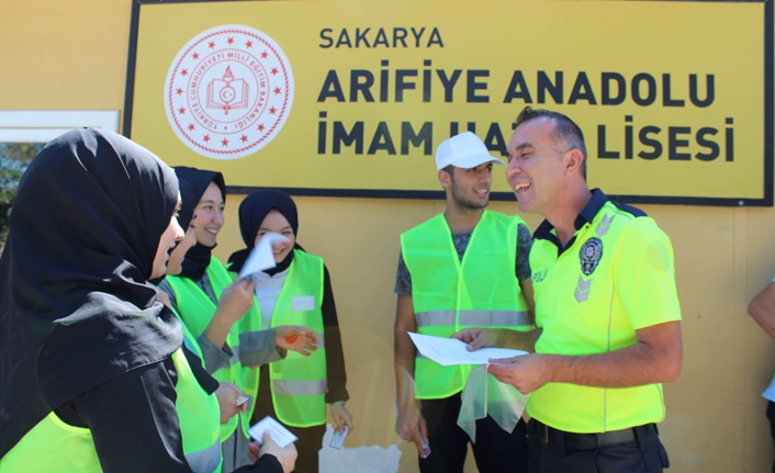 Okul Geçit Görevlileri Kimlik Kartlarını Aldılar — haber görseli
