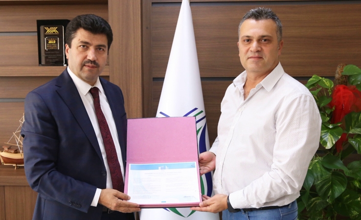 SUBÜ Erasmus+ Belgesini aldı — haber görseli