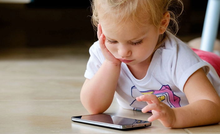 Tablet ve Telefonlar çocukları mutsuz ediyor! — haber görseli