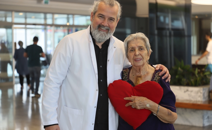 86 Yaşındaki Hastaya Aort Yırtılması Ameliyatı! — haber görseli