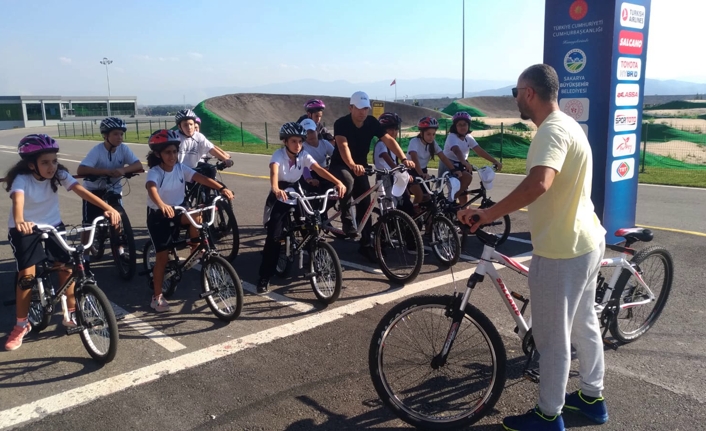 Pedallar Ayçiçeği Bisiklet Vadisi’nde çevrildi — haber görseli