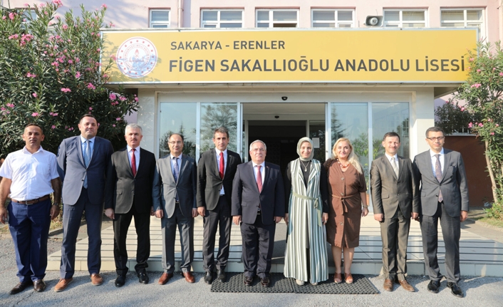 Vali Nayir Figen Sakallıoğlu Anadolu Lisesinde Temaslarda Bulundu — haber görseli