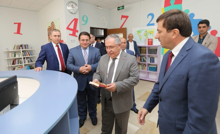 Vali Nayir’den Adapazarı İmam Hatip Ortaokuluna Ziyaret — haber görseli