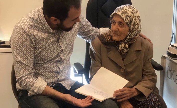 92 yaşından sonra gözleri açılınca günlük tutmaya başladı — haber görseli