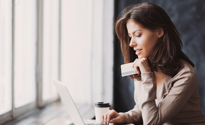 İndirim günlerinde güvenli online alışveriş yapmanın 7 yolu — haber görseli