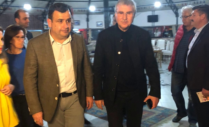 Meci Sohbetlerinde Bayram Coşkusu — haber görseli