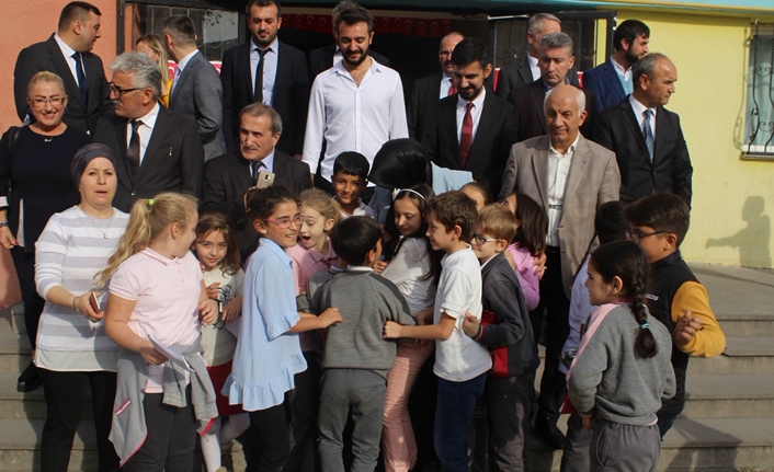 Öğrencilerden Durmuş’a Sevgi Seli — haber görseli