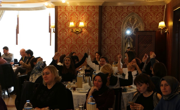 Serdivan Anadolu Lisesi’nde Öğretmenler Günü Coşkusu       — haber görseli