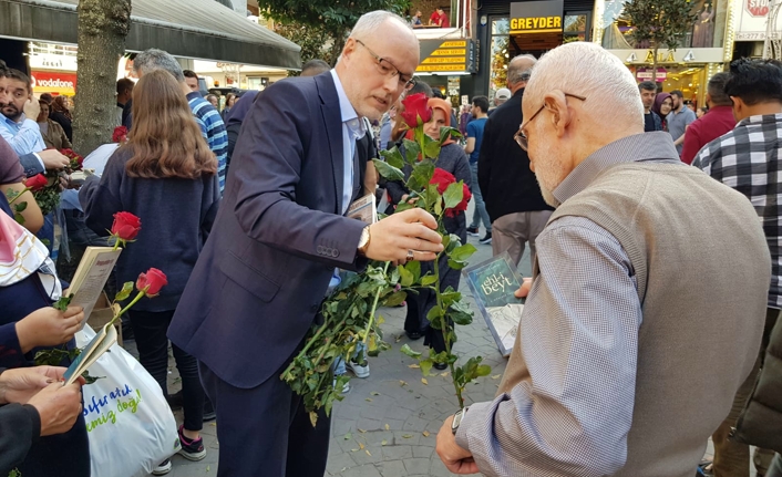 TÜMSİAD kandilde gül ve kitap dağıttı.. — haber görseli