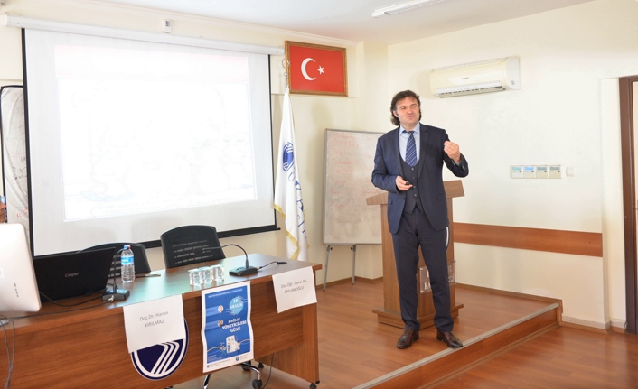 Sağlık yöneticileri günü konferansı — haber görseli