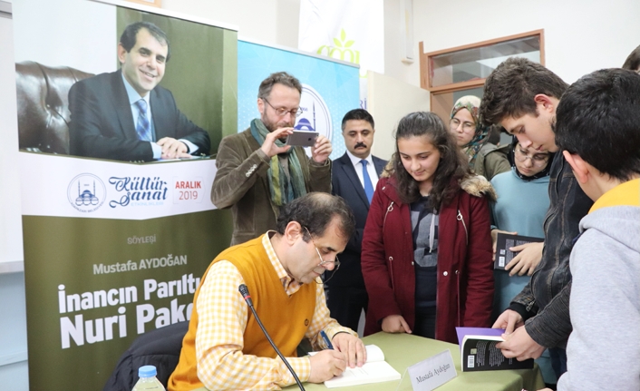 Şair Aydoğan Nuri Pakdil’i Anlattı — haber görseli