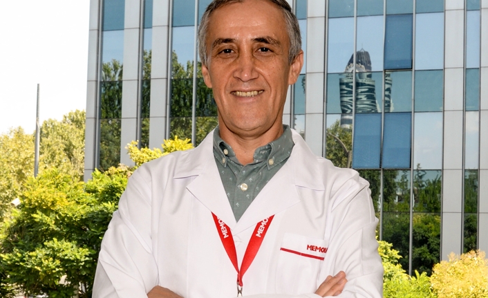 Seste kısıklık ve çatallaşma tiroit kanserine işaret edebilir! — haber görseli