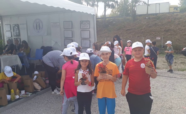 SUBÜ’nün gençlik projelerine bakanlıktan destek  — haber görseli