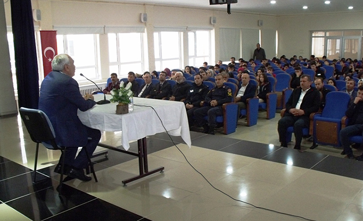 Tarihçi-Yazar Mustafa Turan Mehmet Akif Ersoy’u Anlattı — haber görseli