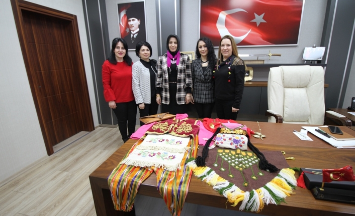 Sakarya’nın Yöresel kıyafetlerini dikiyorlar — haber görseli