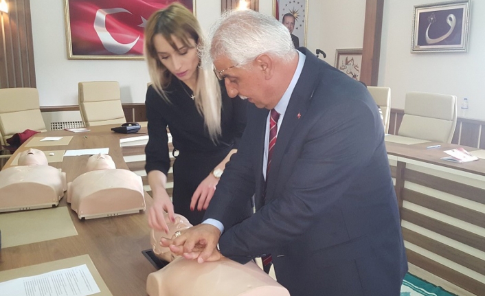 İl MEM personeline ilk yardım eğitimi verildi — haber görseli