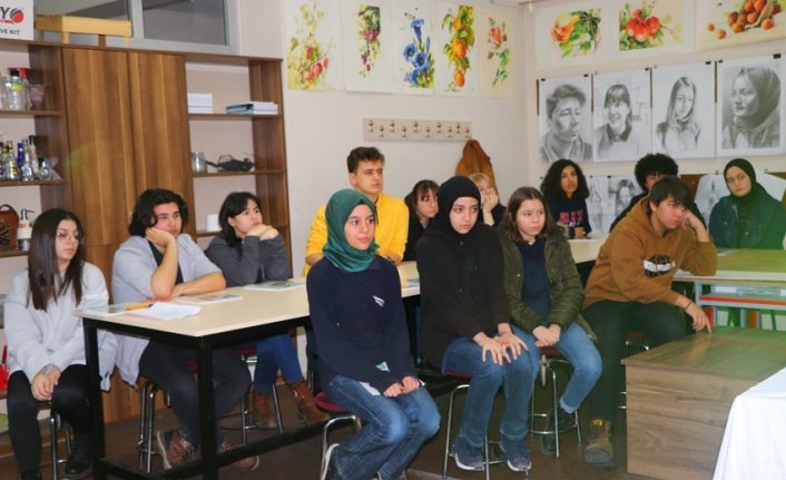 İyi karikatür için çok okumak gerekir — haber görseli
