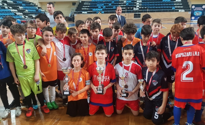 Futsalda Küçüklerden Büyük Sevinç — haber görseli