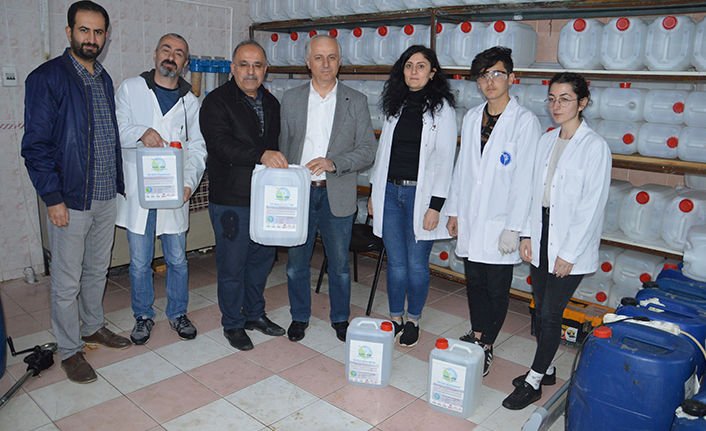 Kendi ilaçlarını kendileri üretti — haber görseli