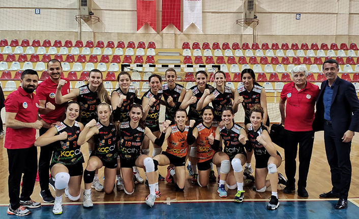 Sultanlar finale İzmir marşıyla kaldı — haber görseli