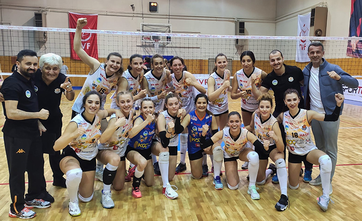 Sultanlar şampiyonluğa doğru Smaçladı — haber görseli