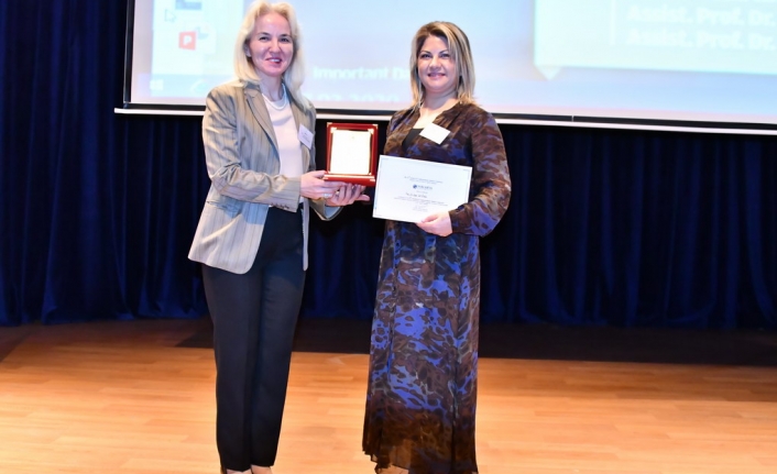 Yabancı Diller Eğitimi Öğrencileri Konferansta Buluştu — haber görseli