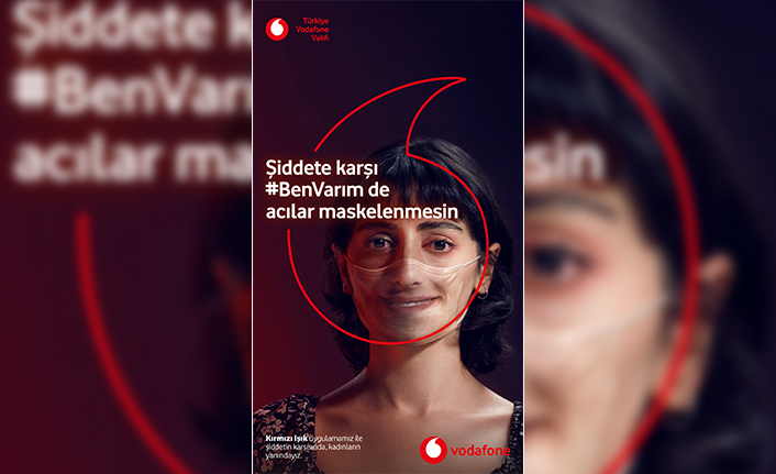Doğa Rutkay, Vodafone’un “Kırmızı ışık” kampanyasının sesi oldu — haber görseli